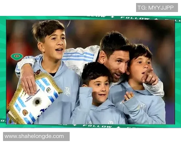 偶然相遇足球巨星梅西的难忘瞬间与精彩故事分享